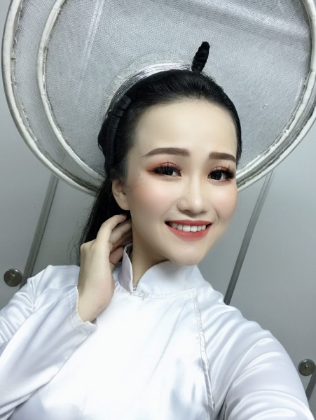 4478AF7B-5555-4499-A2A9-FA16445F1D8A – Hằng Trần